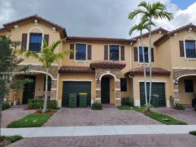 110 SE 33rd Terrace, sold in Baywinds Of Dominica And, Homestead, FL