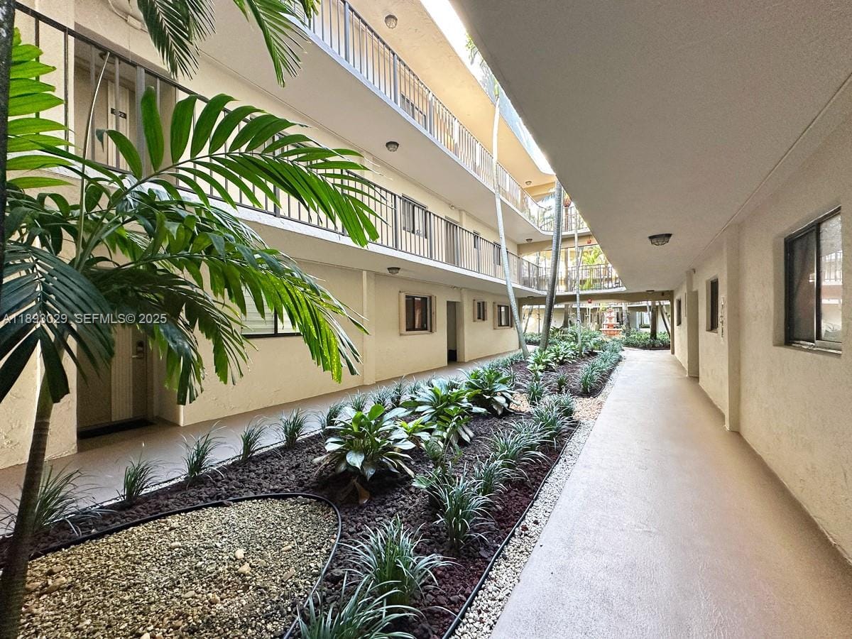 8035 SW 107th Avenue 211, Miami, FL 33173 photo 3
