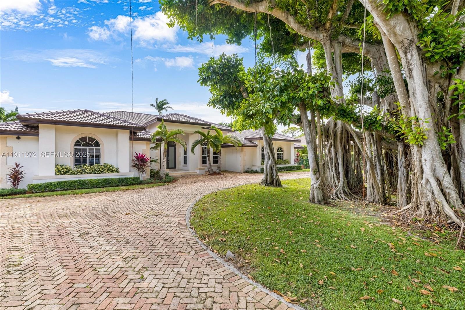 7250 SW 99th Street, Pinecrest, FL 33156
