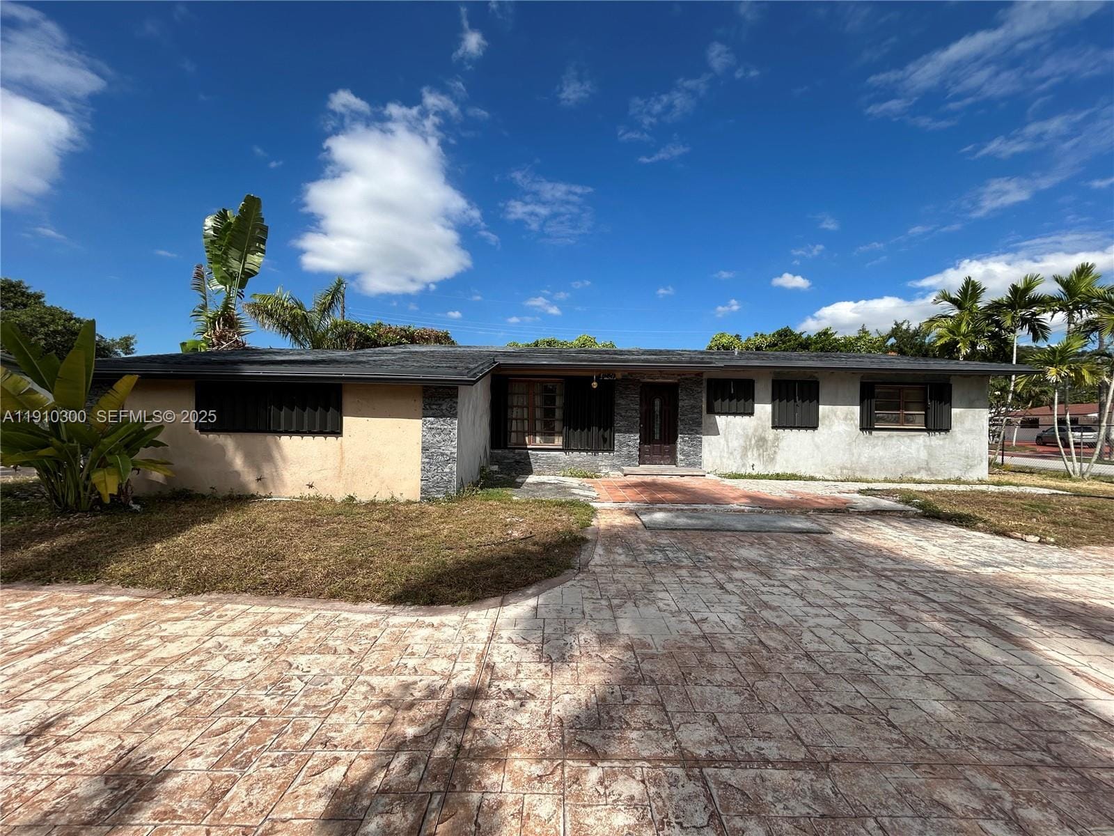 10441 SW 48th Street, Miami, FL 33165
