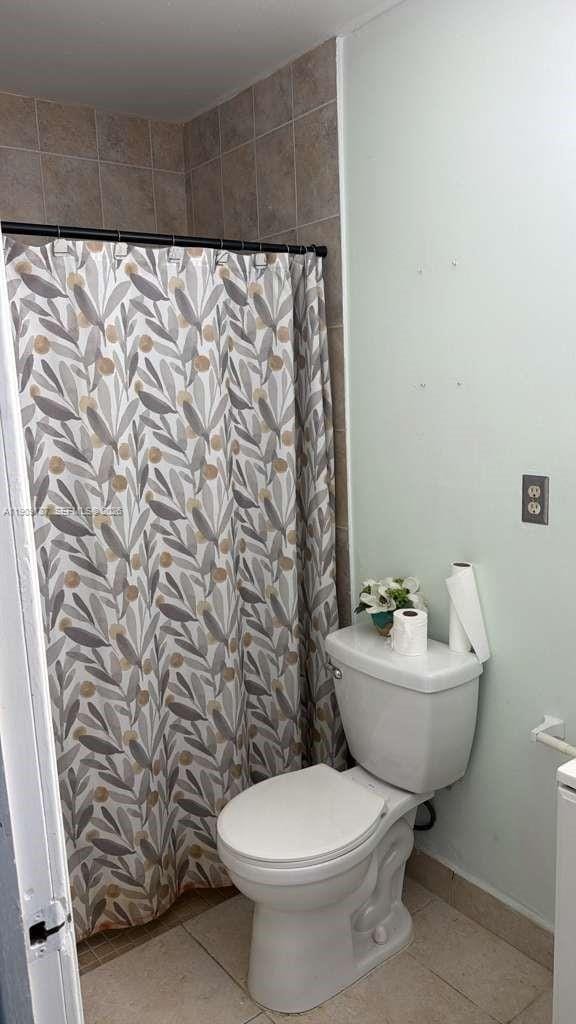 17902 NW 81st Court, Hialeah, FL 33015 photo 22