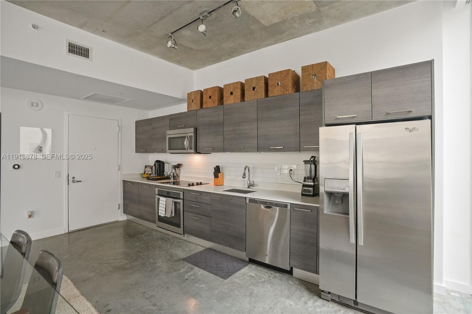 151 SE 1st Street 502, Miami, FL 33131 photo 4