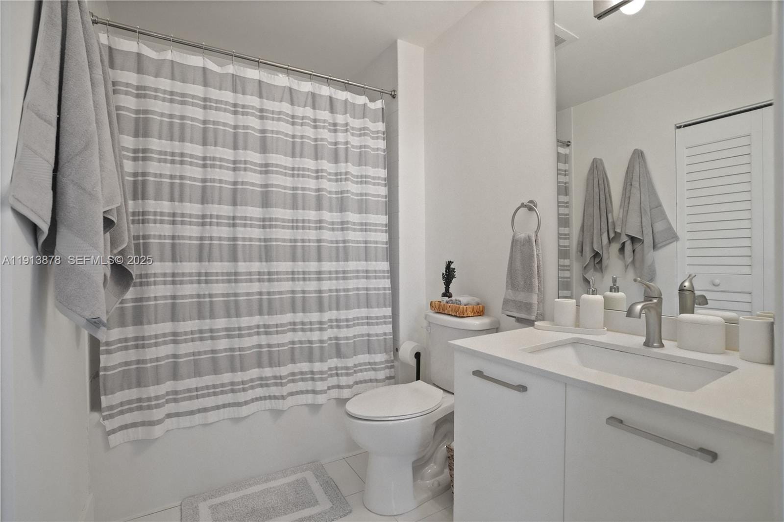 151 SE 1st Street 502, Miami, FL 33131 photo 8