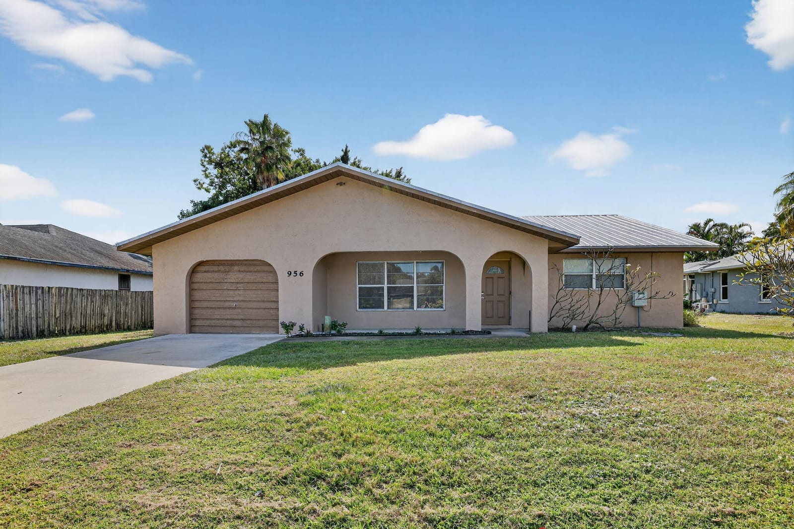 956 SE Brookedge Avenue, Port St. Lucie, FL 34983