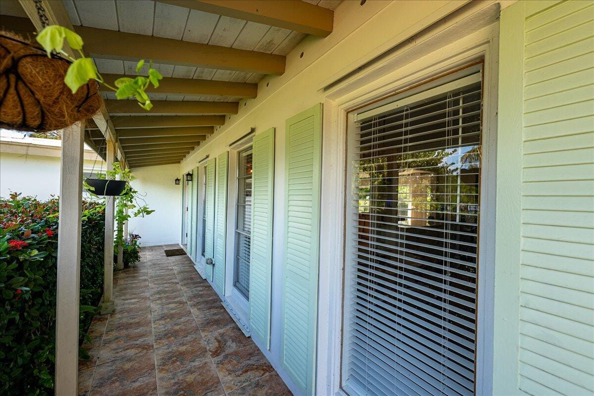 463 22nd Street SE, Vero Beach, FL 32962 photo 4