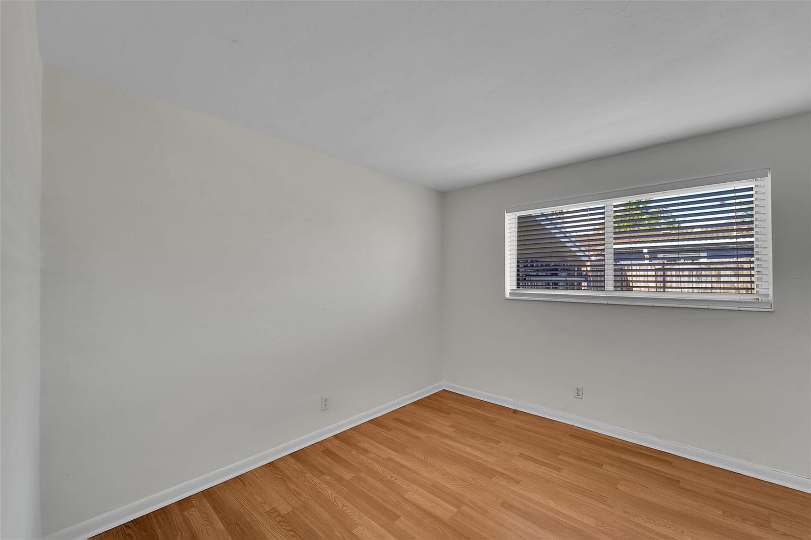 5940 NE 1st Terrace — photo 10