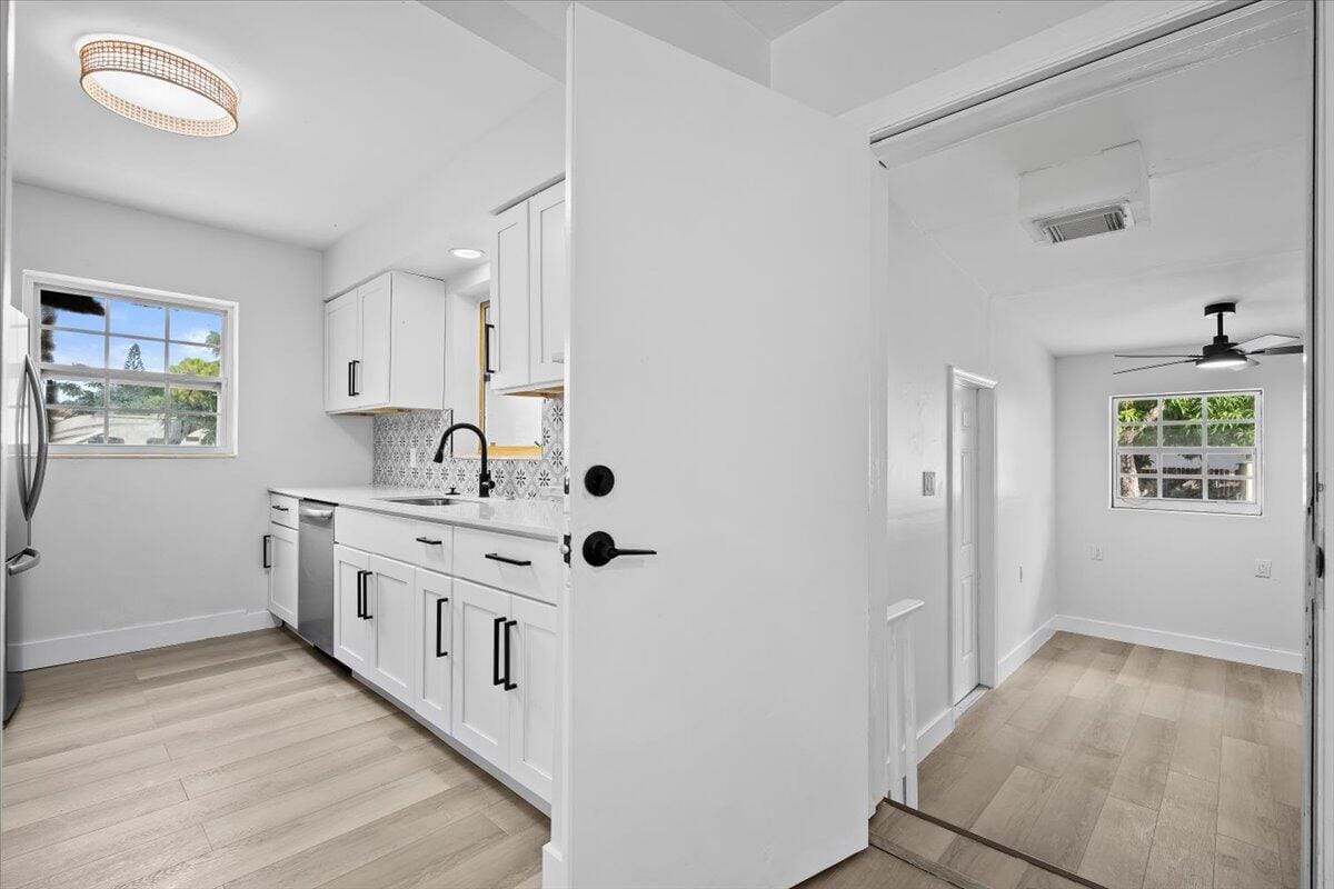 424 N B Street — photo 4