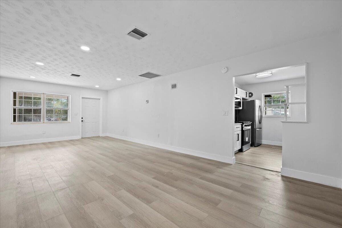 424 N B Street — photo 6