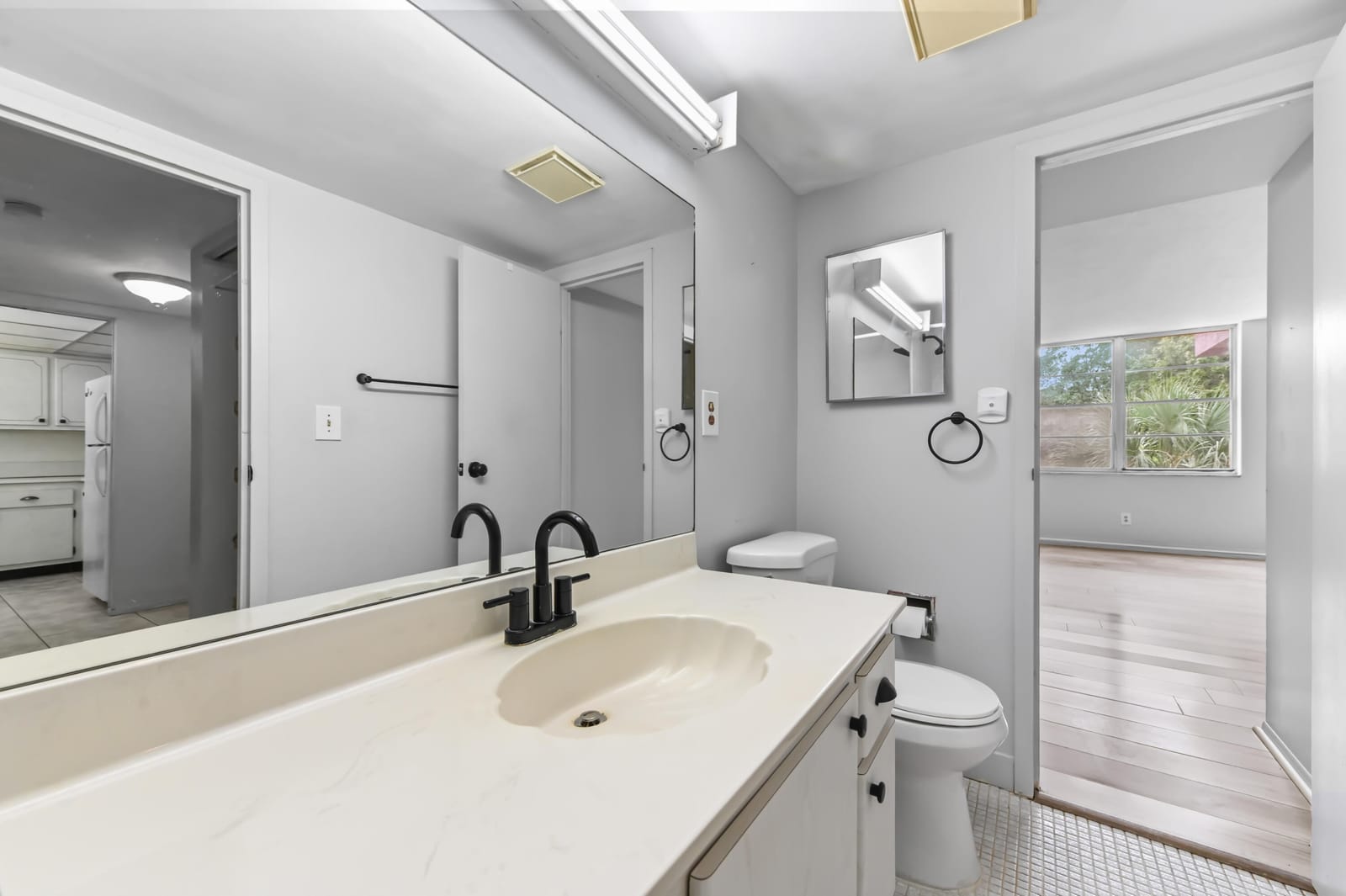 2650 NW 49th Avenue 422, Lauderdale Lakes, FL 33313 photo 14