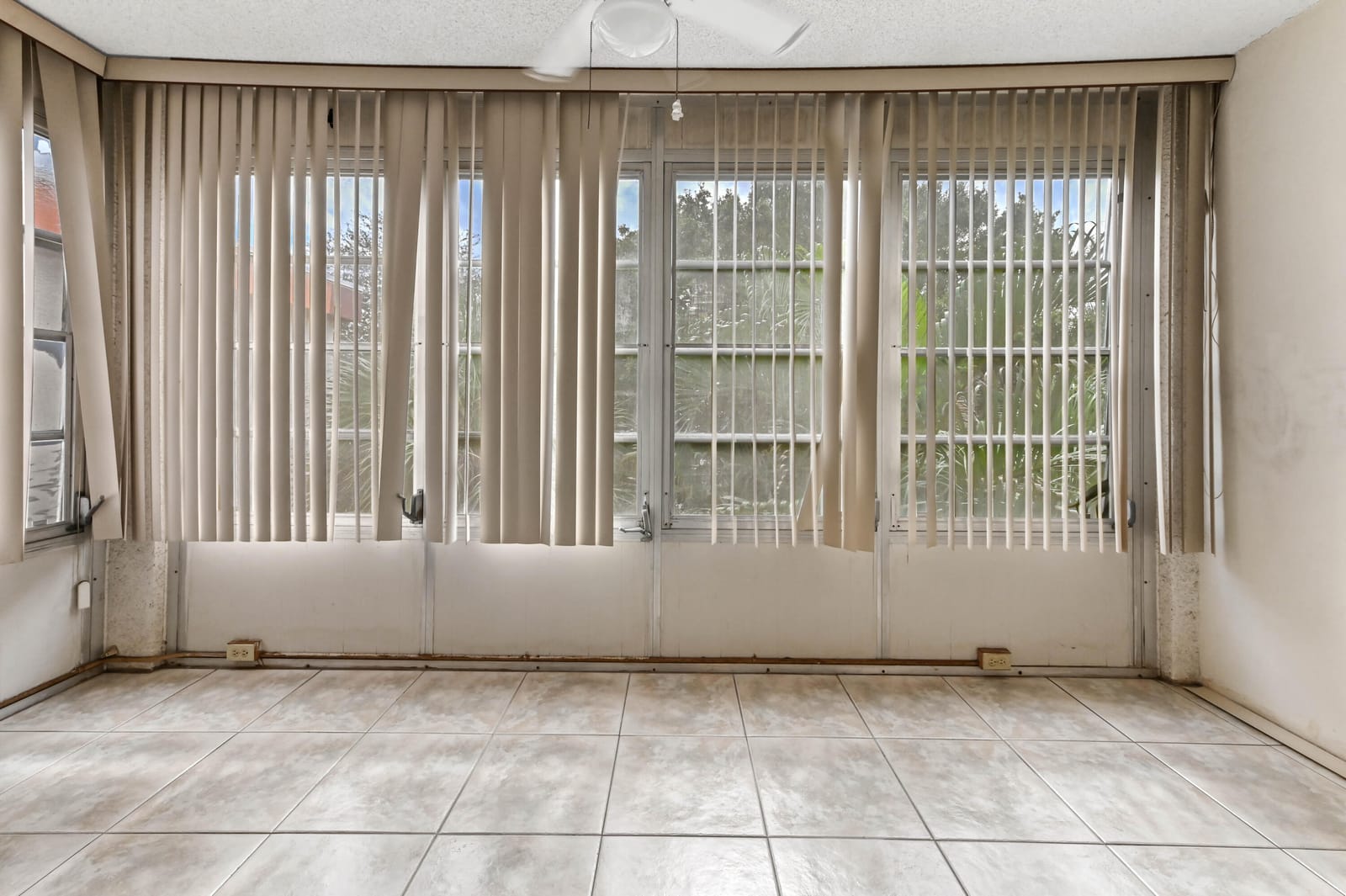 2650 NW 49th Avenue 422, Lauderdale Lakes, FL 33313 photo 15