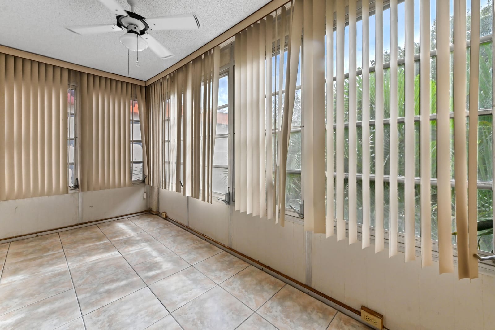 2650 NW 49th Avenue 422, Lauderdale Lakes, FL 33313 photo 17