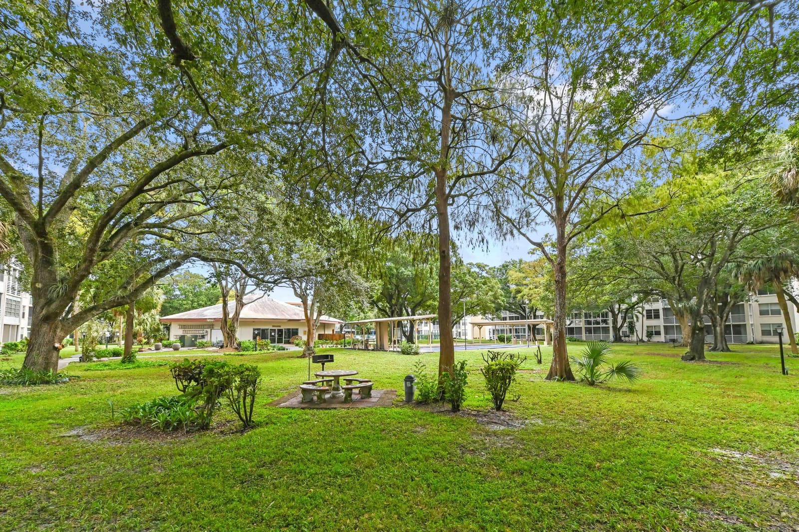2650 NW 49th Avenue 422, Lauderdale Lakes, FL 33313 photo 20