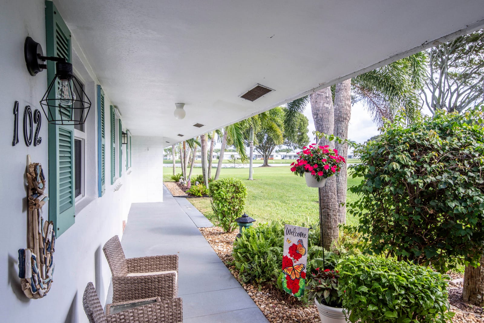 2 bedroom home for sale at 400 Golfview, Boynton Beach, FL 33426 — $209,000