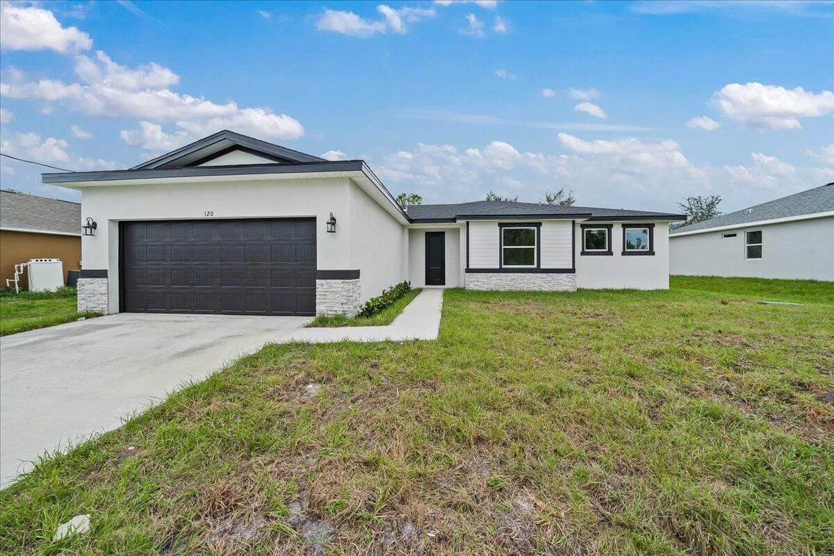 911 Echo Street, Fort Pierce, FL 34982