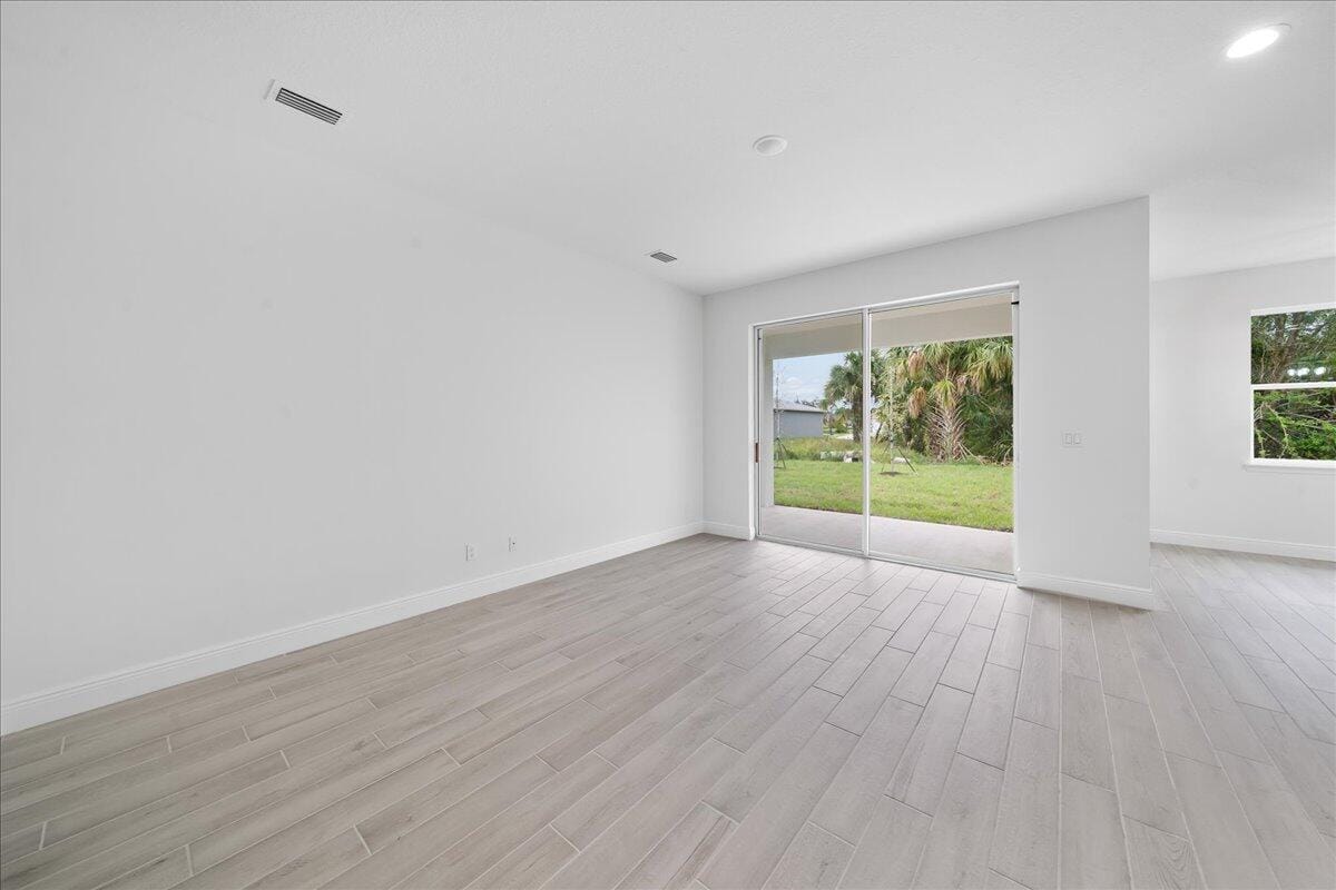 911 Echo Street, Fort Pierce, FL 34982 photo 12
