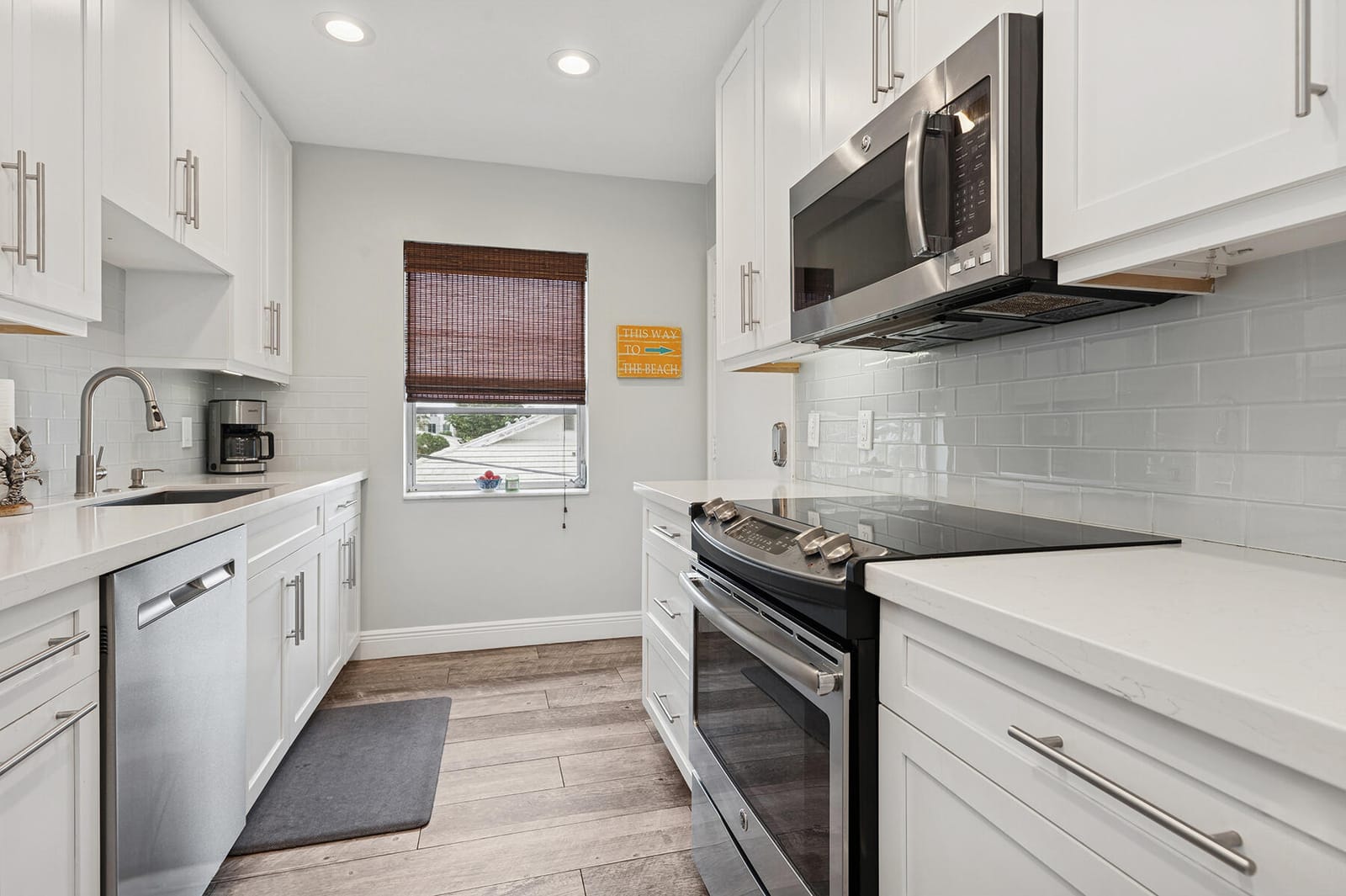 1015 Ingraham Avenue 6 — photo 8