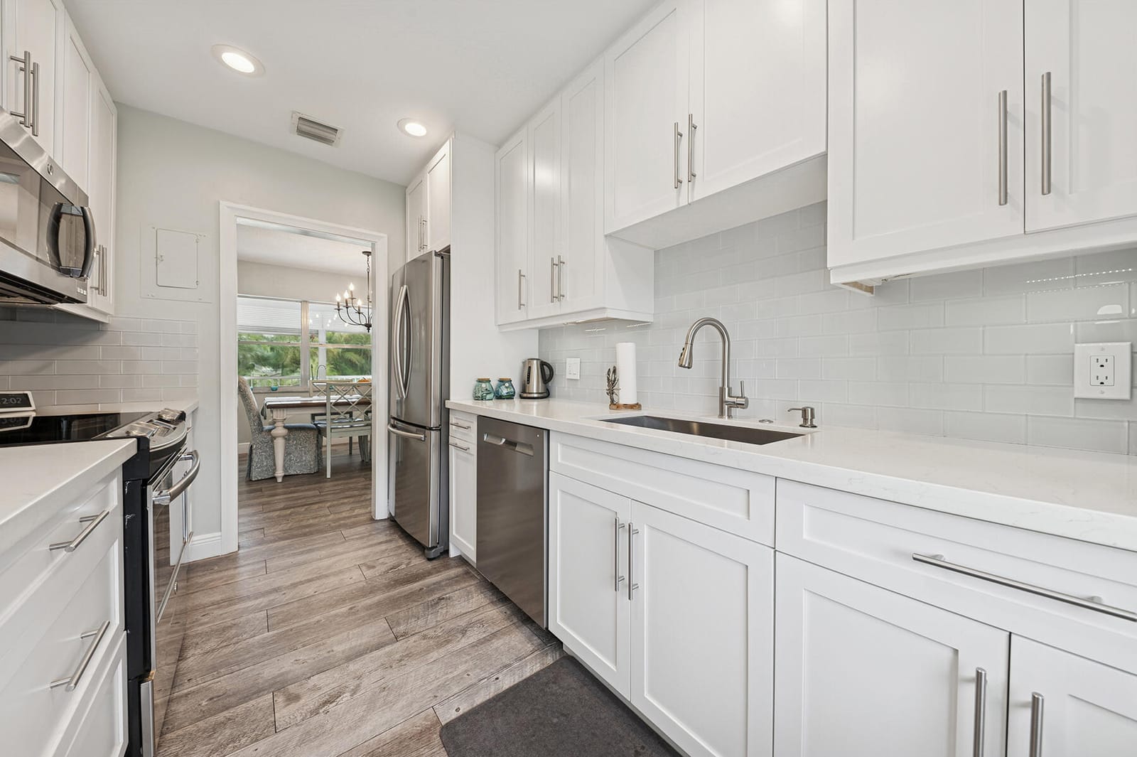 1015 Ingraham Avenue 6 — photo 9