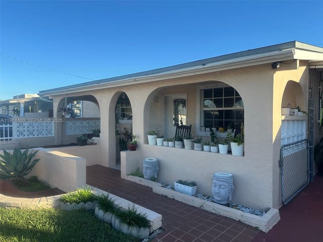 10730 SW 220th Street, sold in Lincoln Ests, Miami, FL