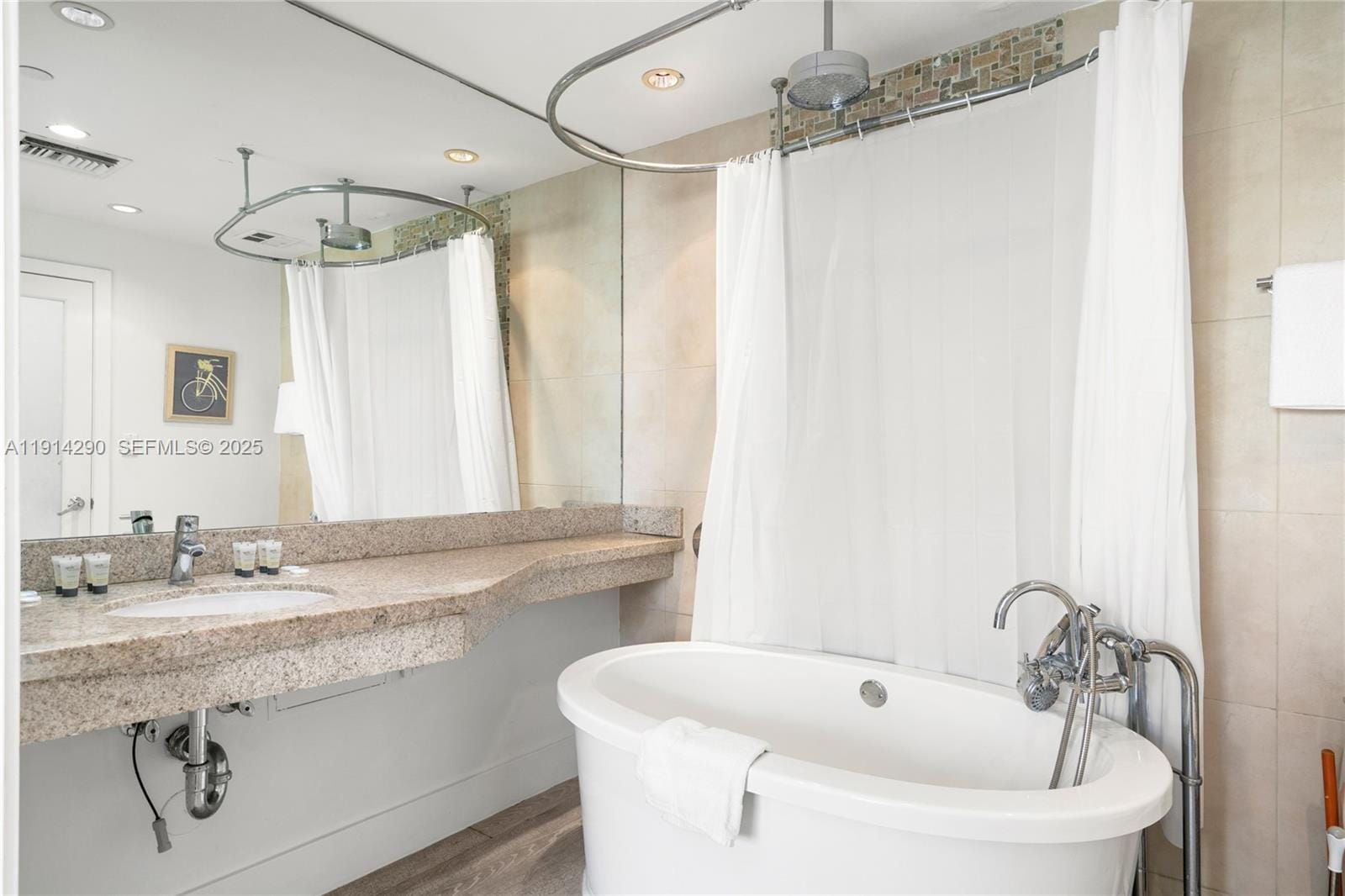 1060 Ocean Drive D307 — photo 11