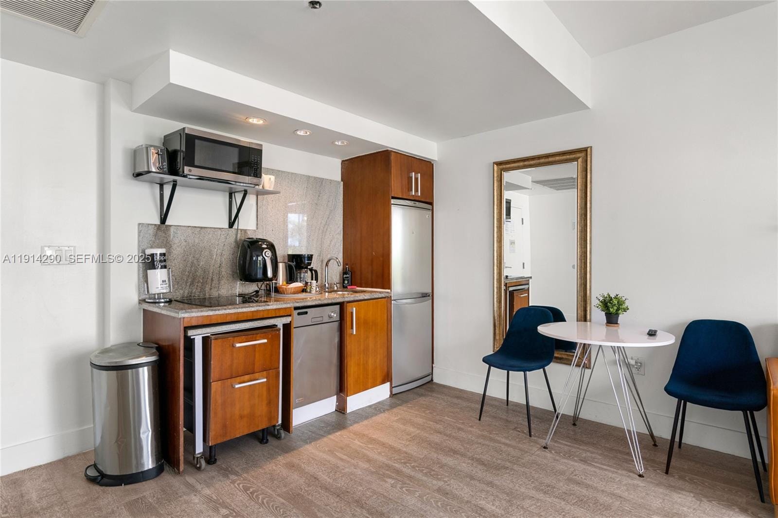 1060 Ocean Drive D307, Miami Beach, FL 33139 photo 20