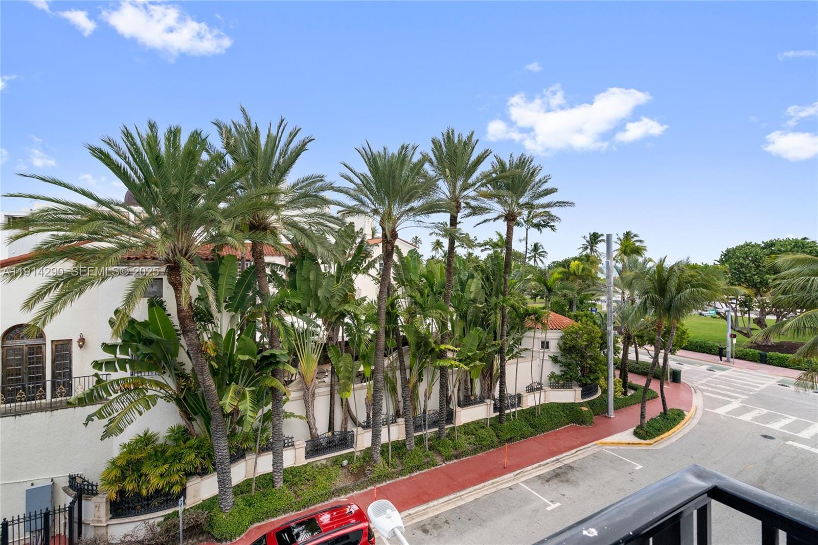 1060 Ocean Drive D307 — photo 4