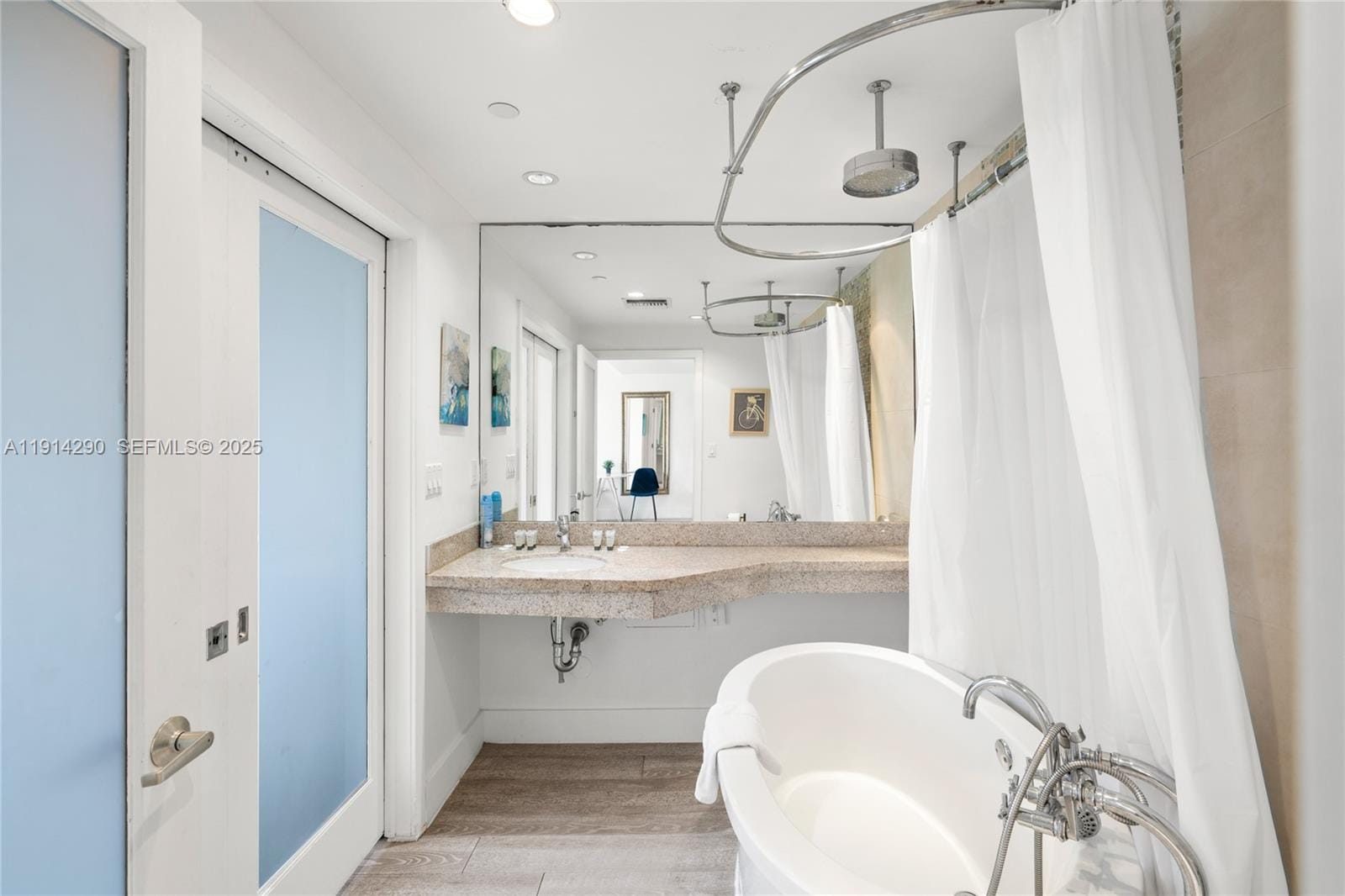 1060 Ocean Drive D307 — photo 8