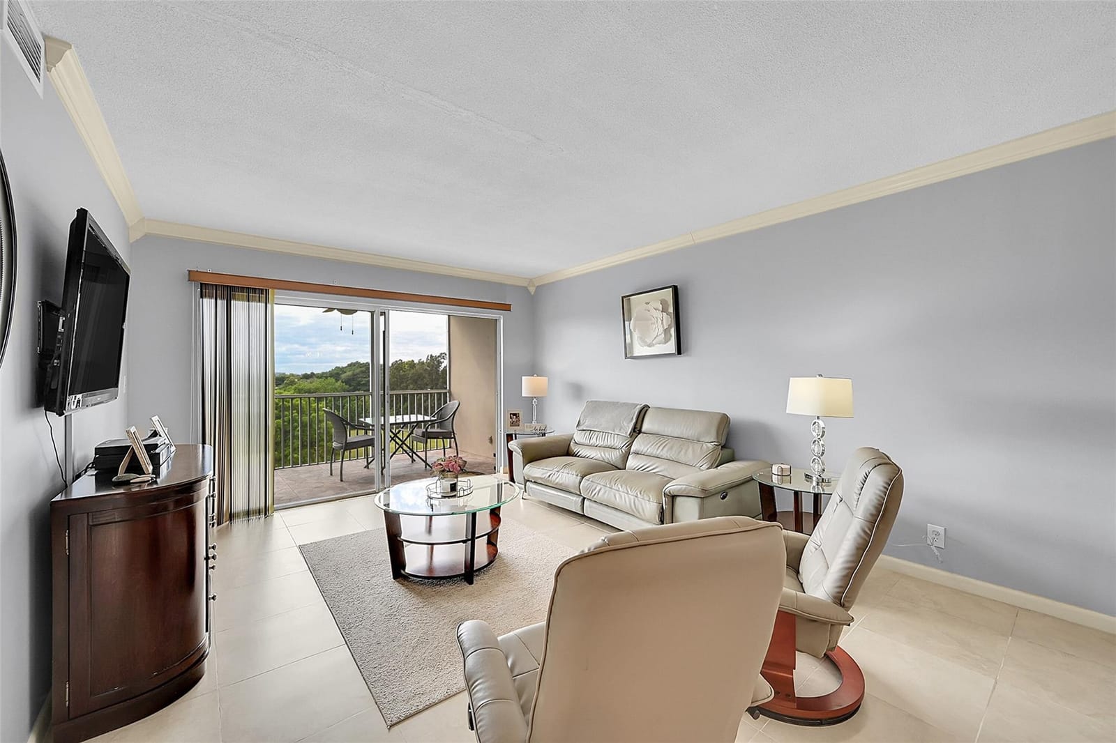 3100 N Palm Aire Drive 606 — photo 12