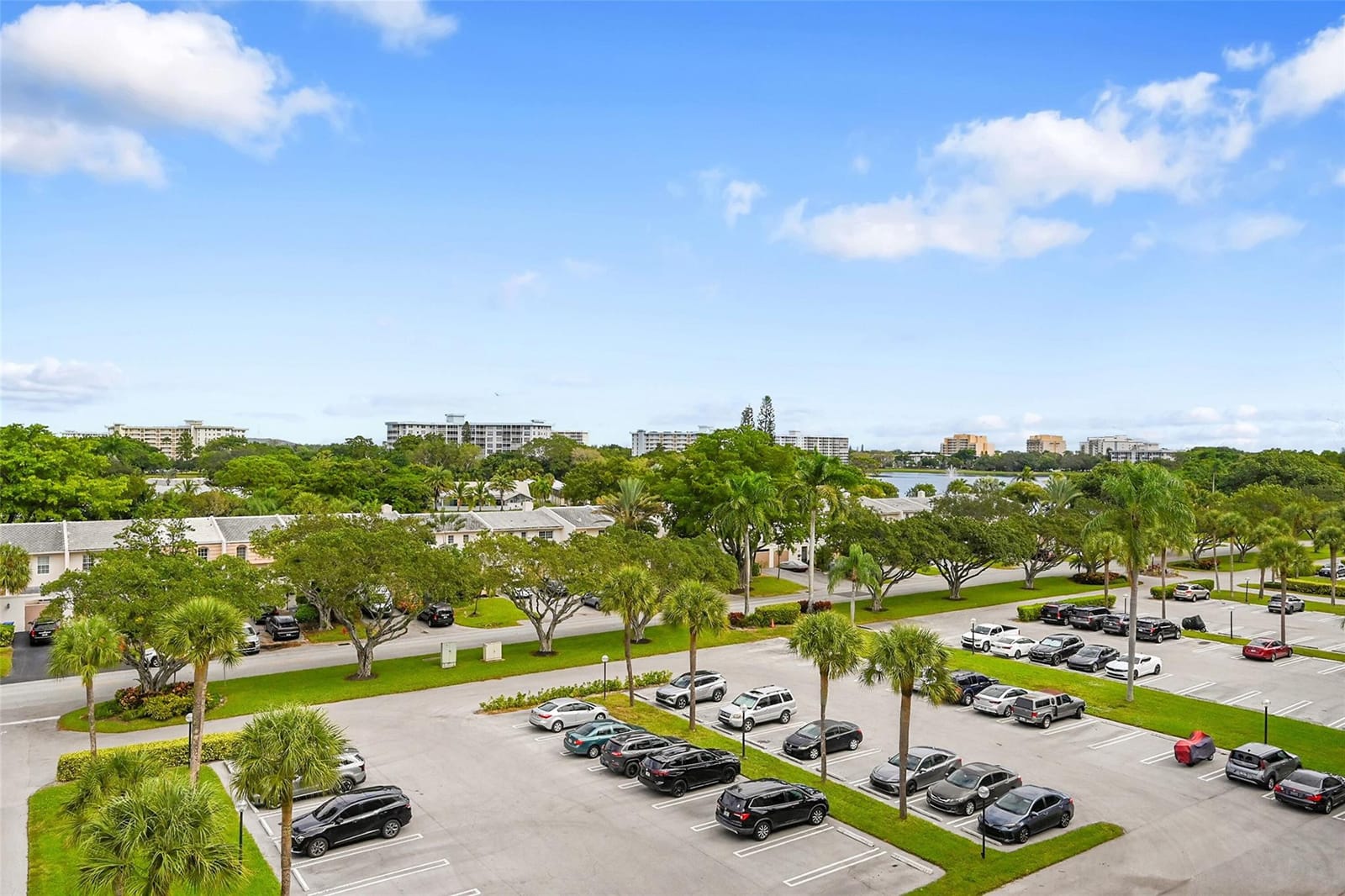 3100 N Palm Aire Drive 606 — photo 4