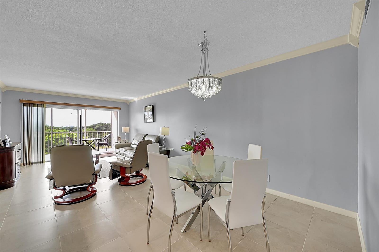 3100 N Palm Aire Drive 606 — photo 10