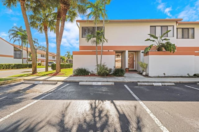 7110 SW 42nd Court 7110, sold in Glen Eden At Davie, Davie, FL