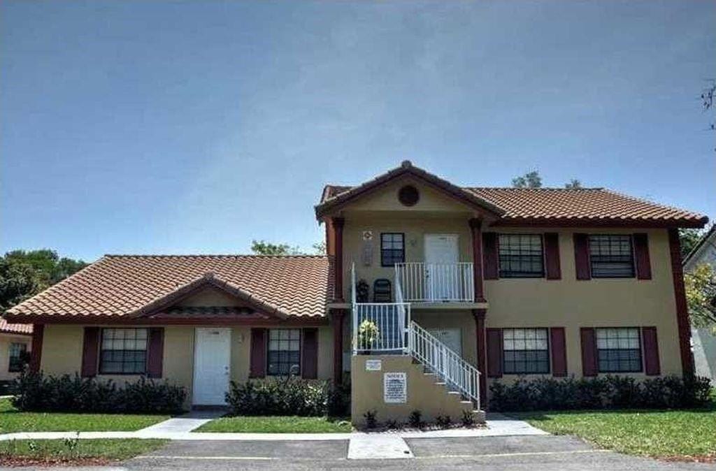 11580 NW 37th Street, Coral Springs, FL 33065