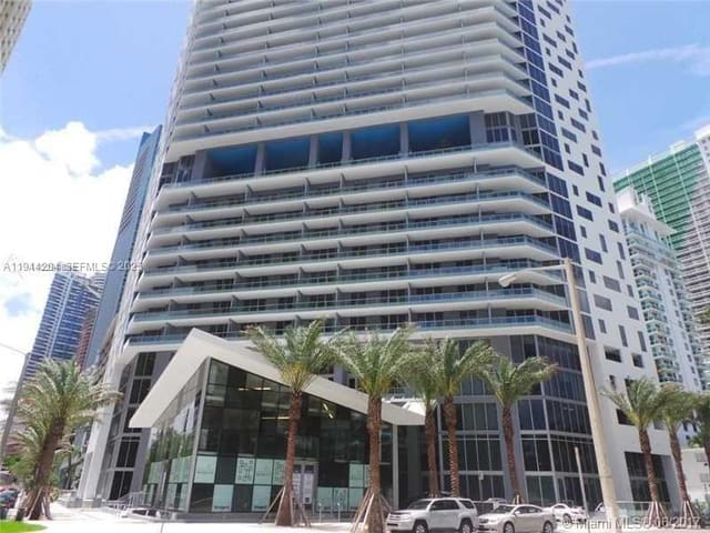 1300 Brickell Bay Drive, Miami, FL 33131