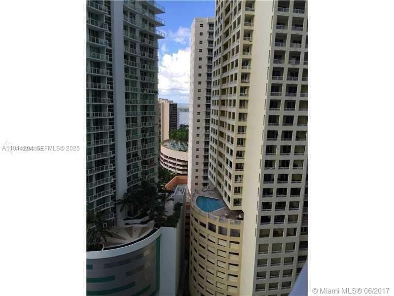 1300 Brickell Bay Drive, Miami, FL 33131 photo 15