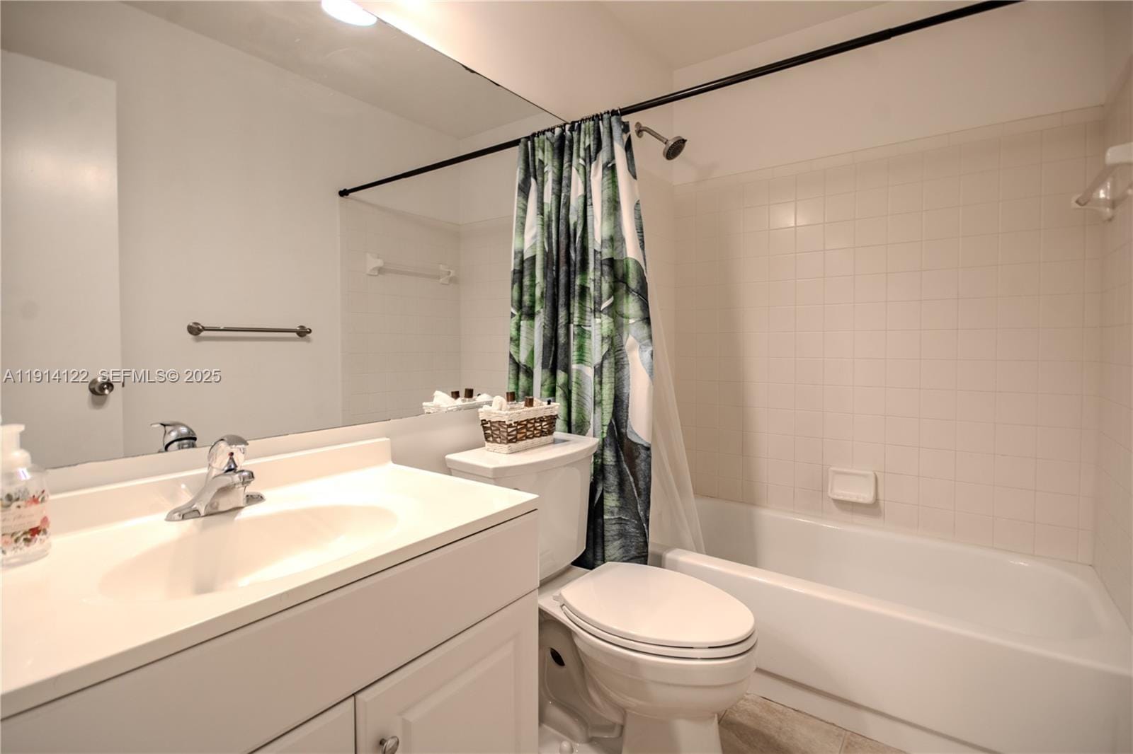 7652 S Pinewalk Drive S 139, Margate, FL 33063 photo 13