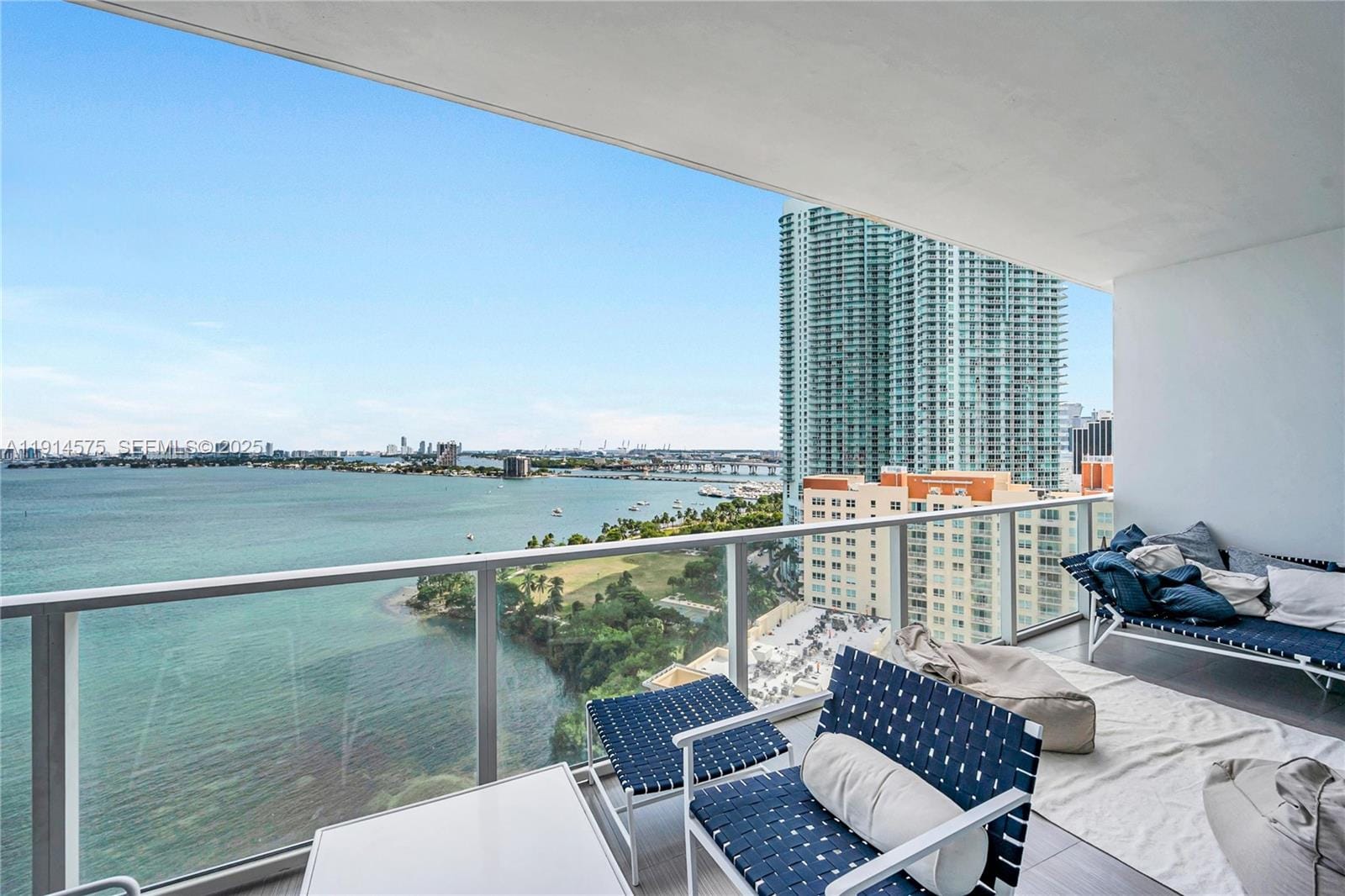 2020 N Bayshore Drive 1906 — photo 5