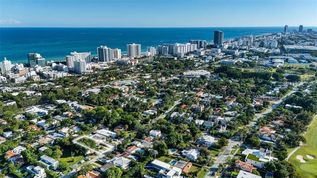 3153 Royal Palm Avenue, sold in Orchard Sub No 4, Miami Beach, FL