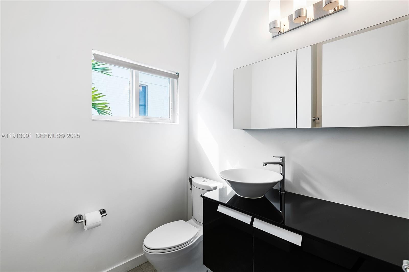 704 NE 5th Street, Fort Lauderdale, FL 33301 photo 11