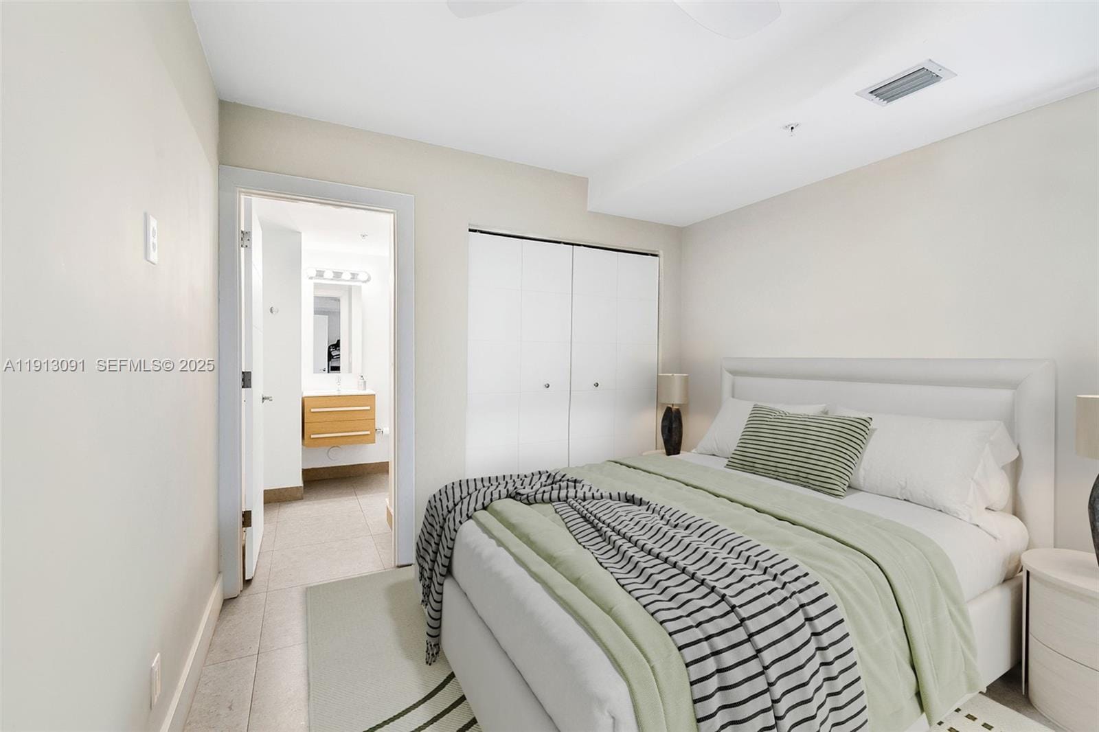 704 NE 5th Street, Fort Lauderdale, FL 33301 photo 8