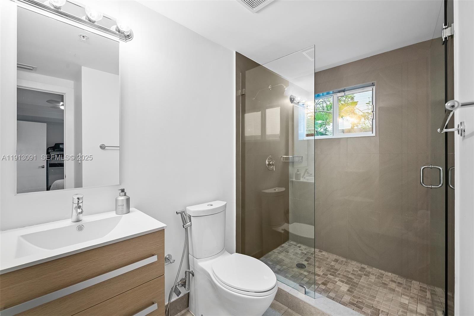 704 NE 5th Street, Fort Lauderdale, FL 33301 photo 9