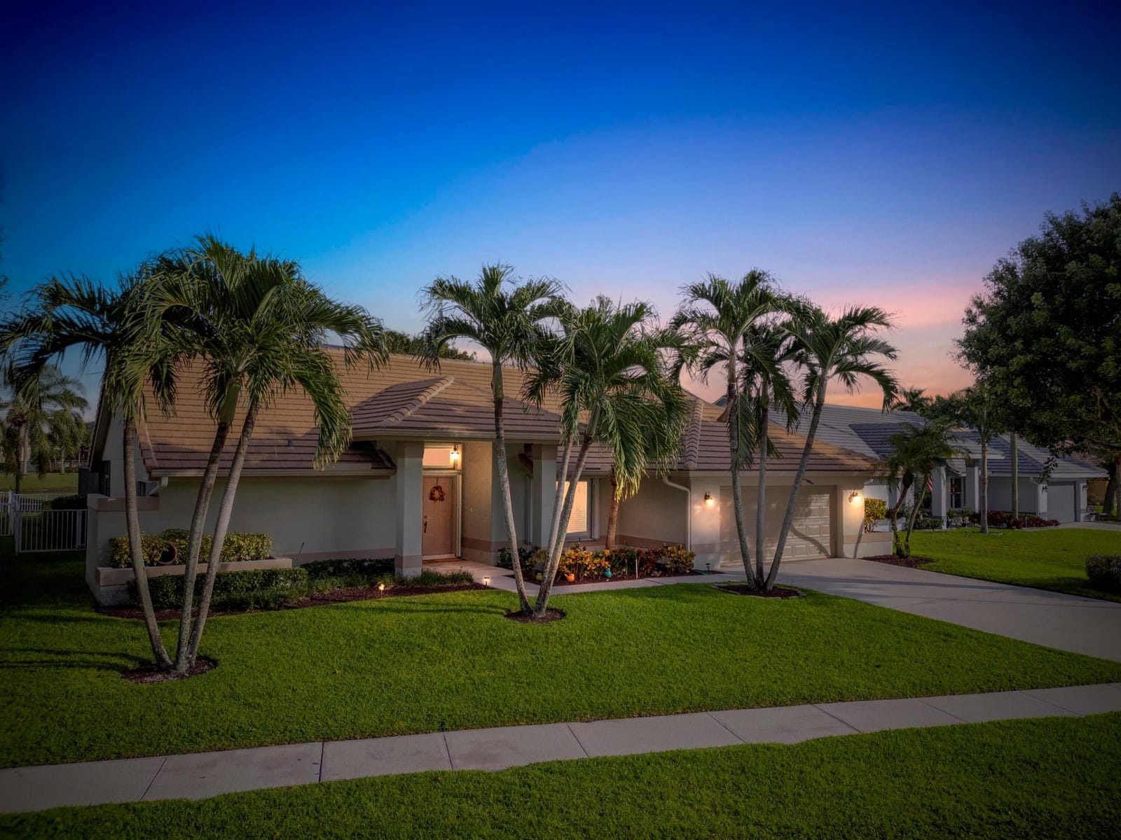 6840 Wedgewood Village Court, Lake Worth, FL 33463