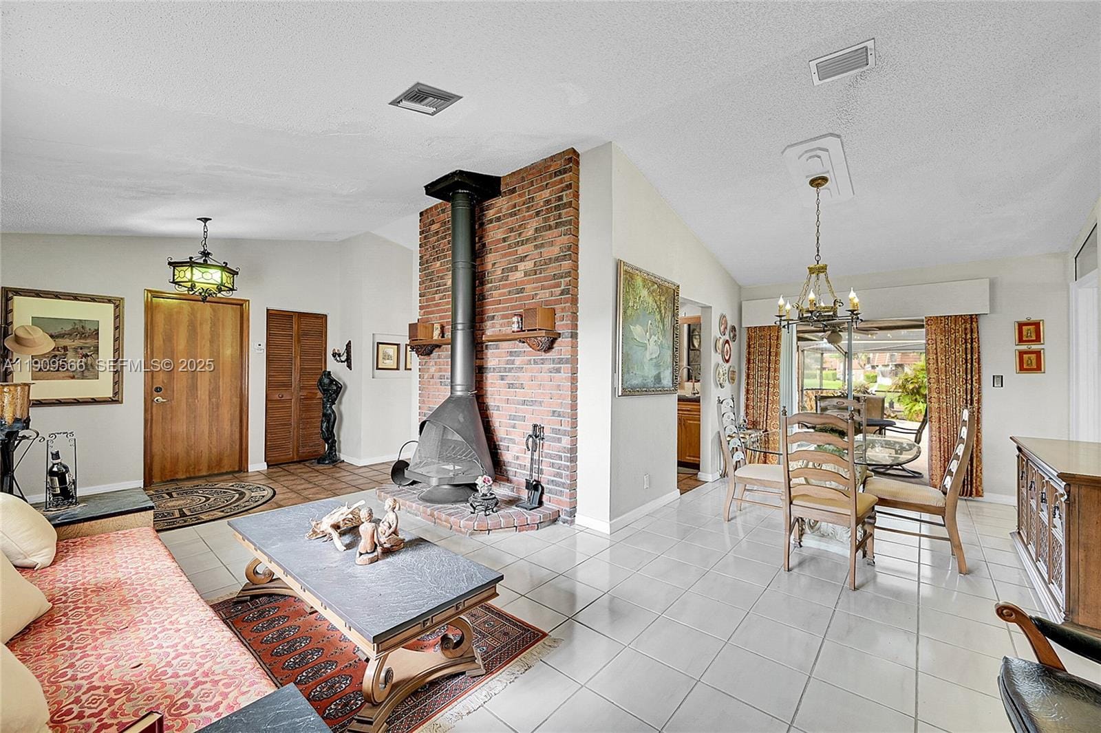 9421 NW 46th Court — photo 4