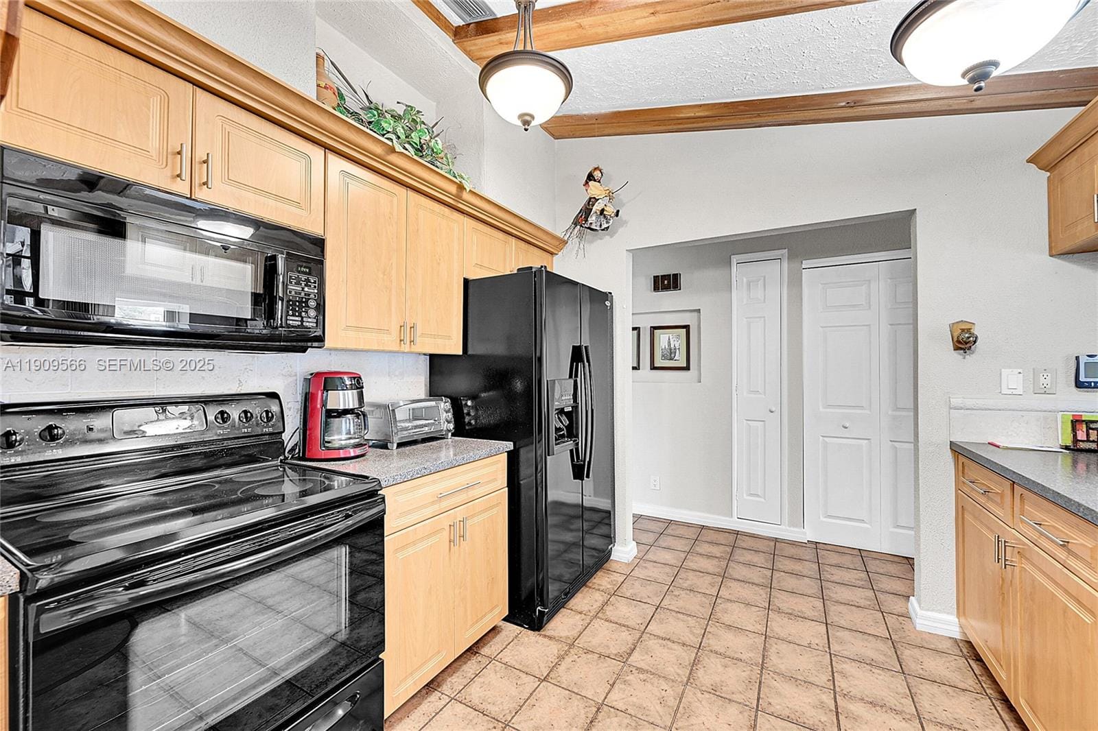 9421 NW 46th Court — photo 6