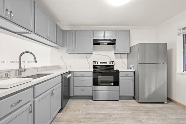 8020 Hampton Boulevard 304, North Lauderdale, FL 33068