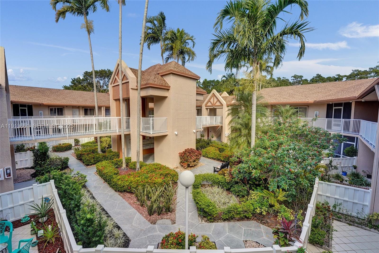 7331 S Devon Drive 215, Tamarac, FL 33321 photo 2