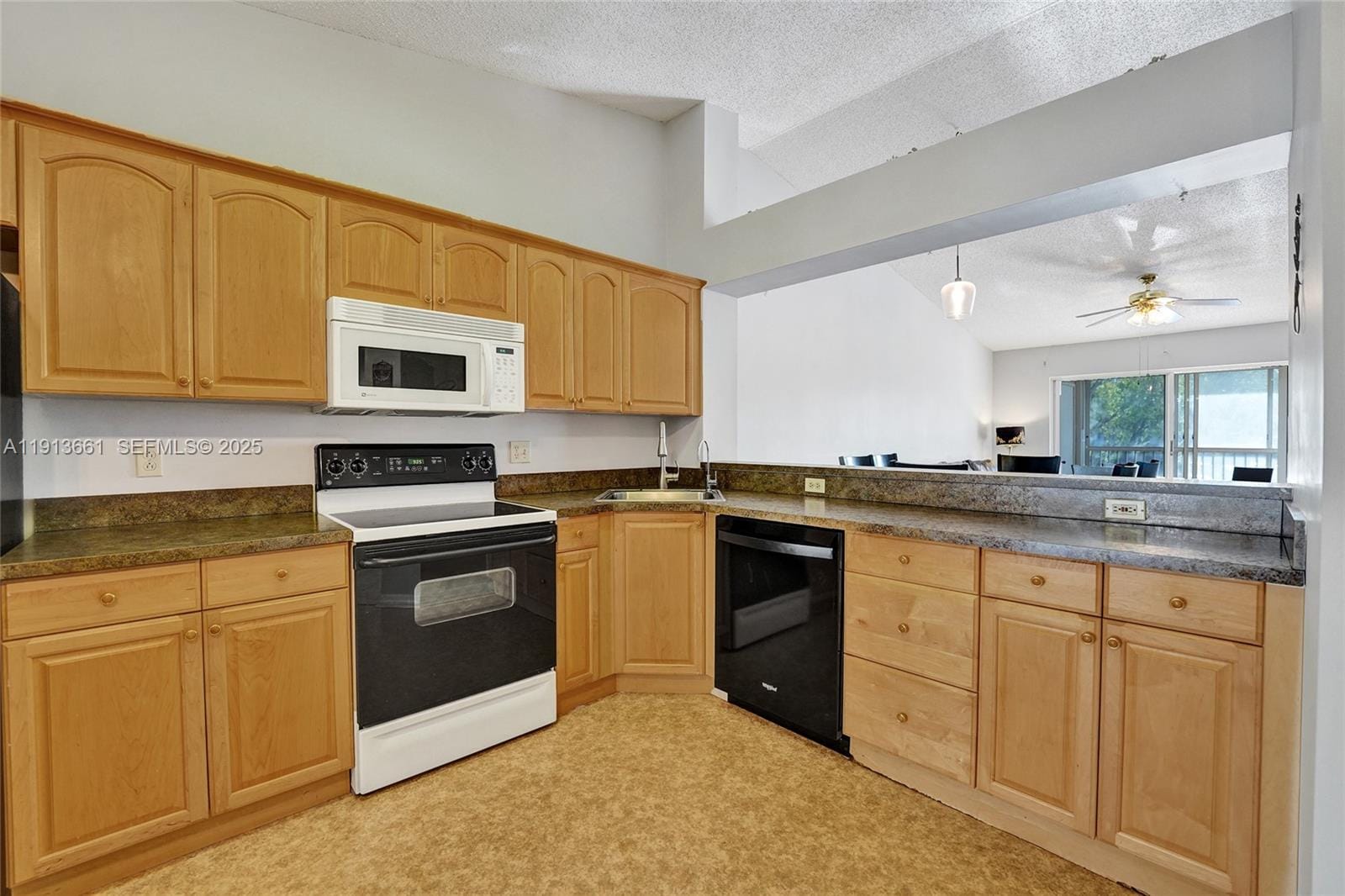 7331 S Devon Drive 215, Tamarac, FL 33321 photo 8