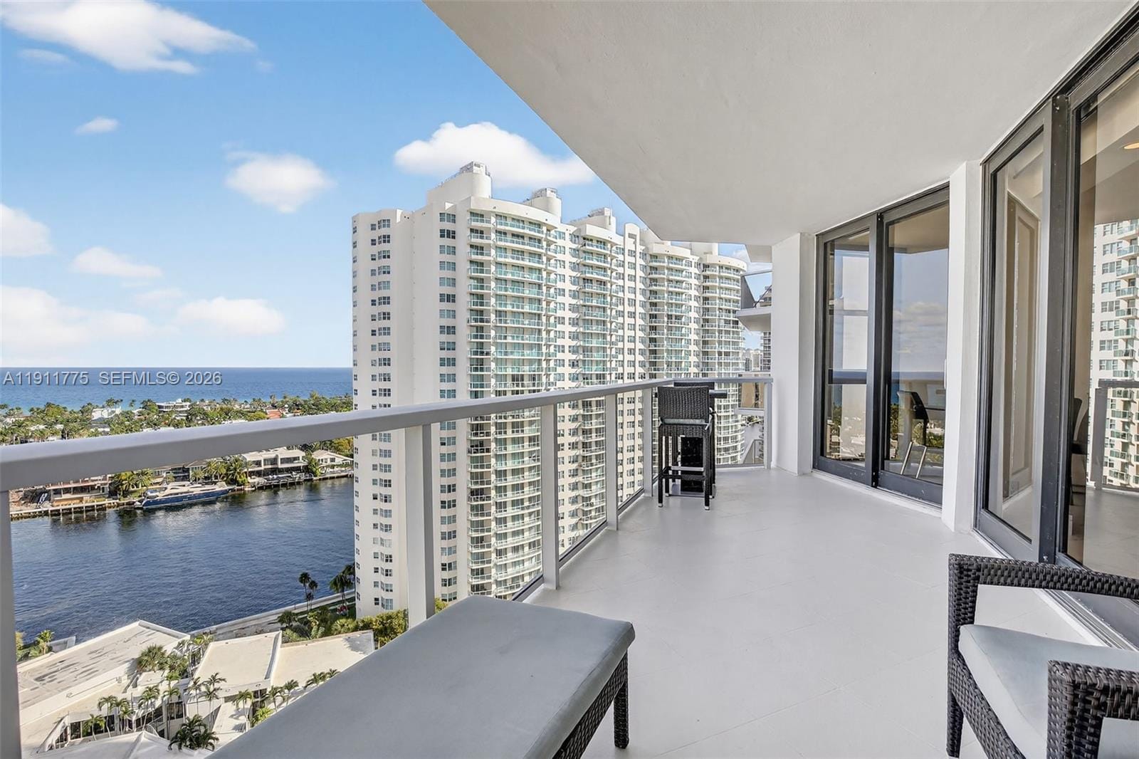 20281 E Country Club Drive 1704, Aventura, FL 33180 photo 7