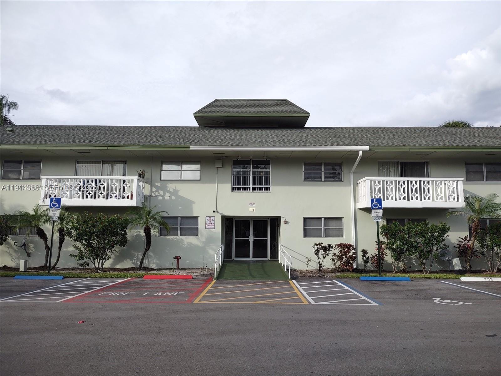4200 NW 3rd Court 327, Plantation, FL 33317