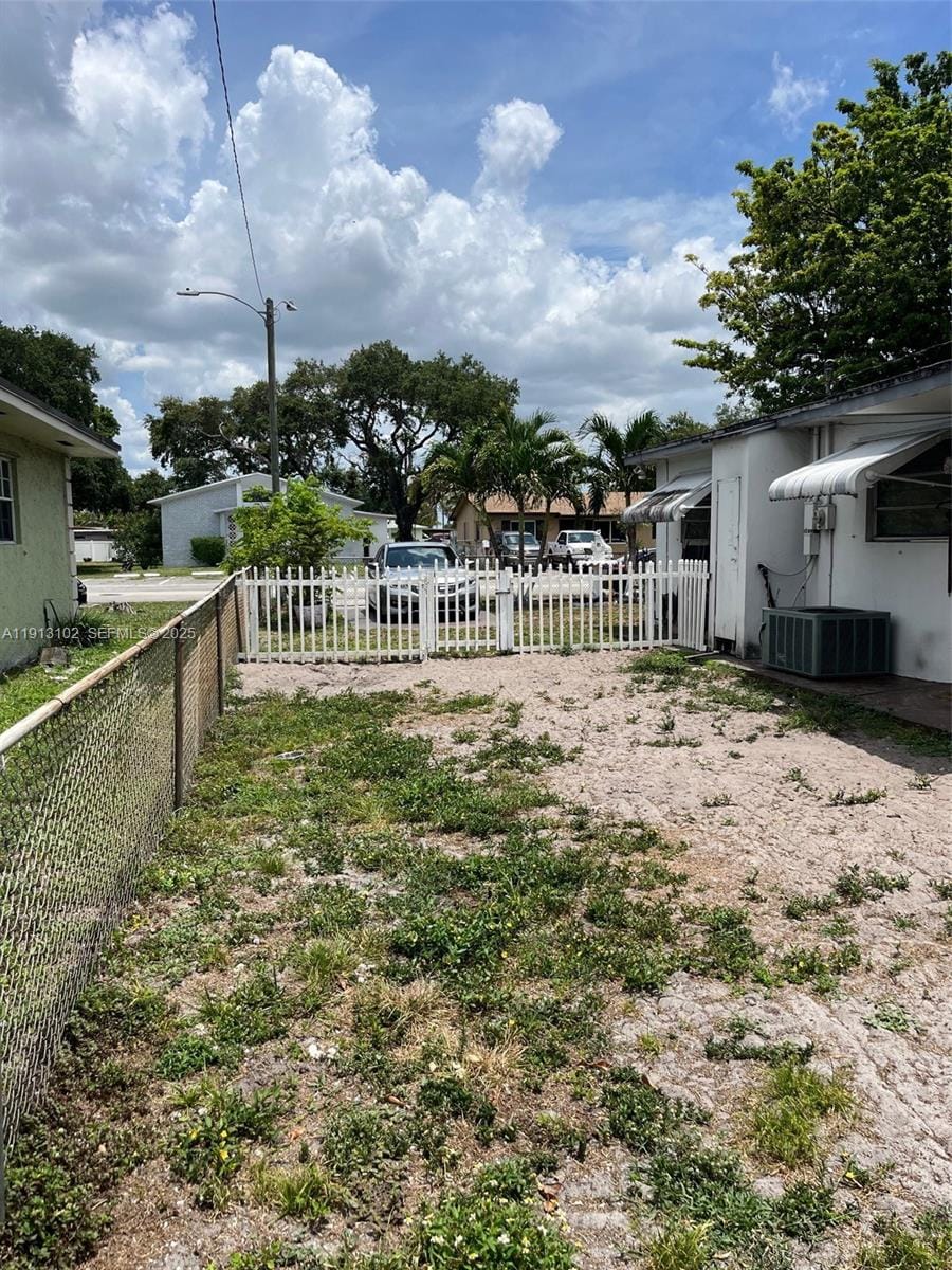 4620 SW 26th Street — photo 10