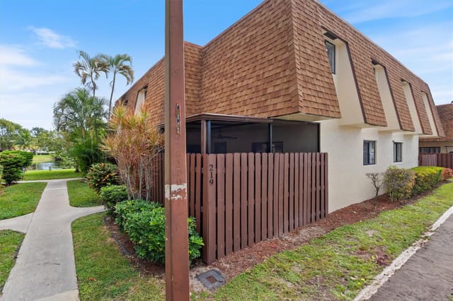 219 San Remo Boulevard 219, North Lauderdale, FL 33068