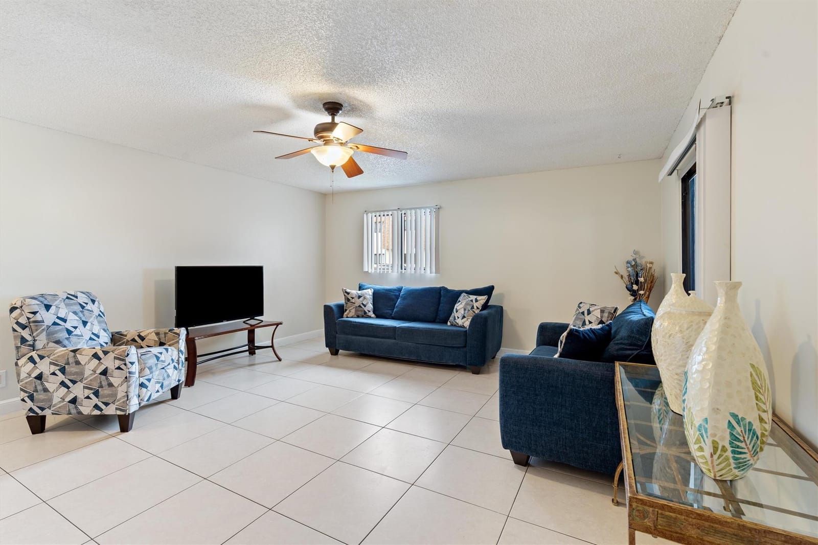 219 San Remo Boulevard 219 — photo 3